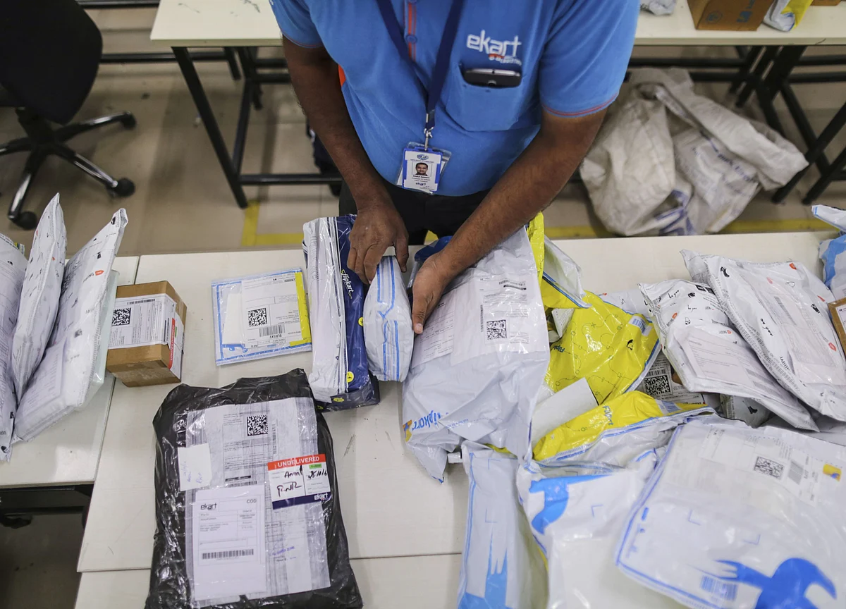 Walmart’s Flipkart Raises Funding at $37.6 Billion Valuation