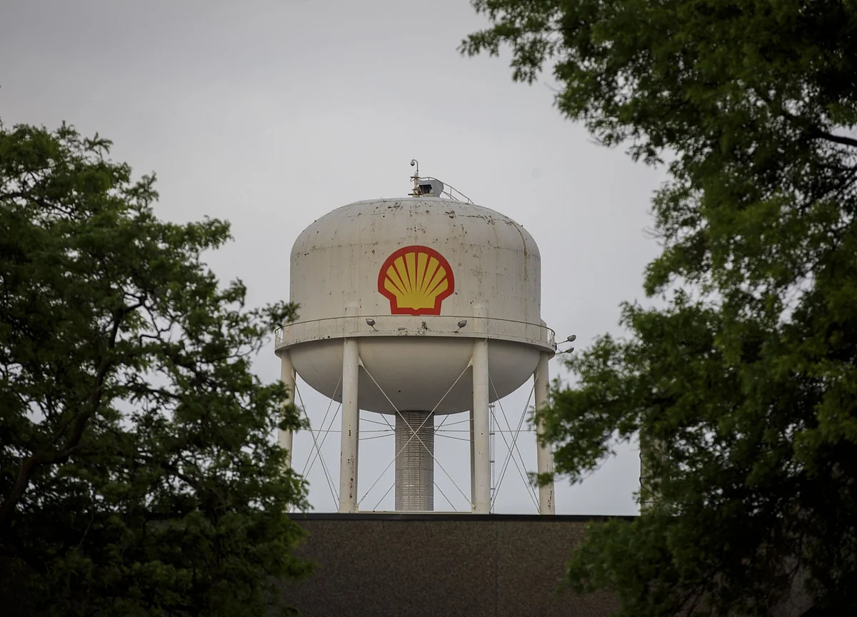Oil Slips on Growing Threat of Delta Variant to Demand