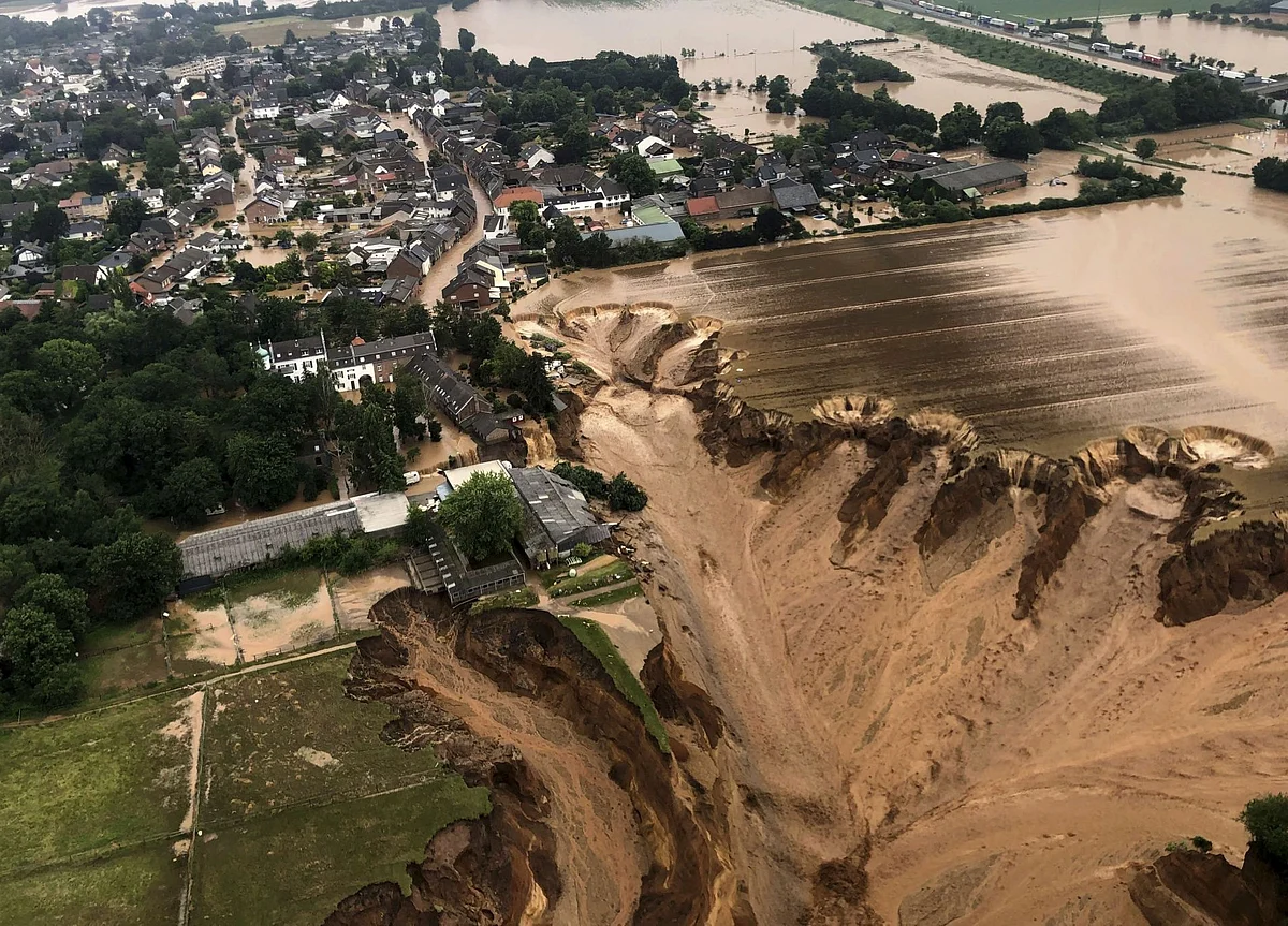 Dramatic Photos of Germany’s Worst Flooding in Decades Capture Devastation