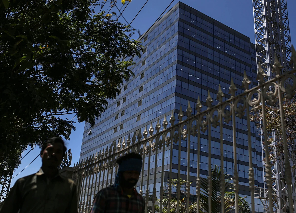 India’s Services PMI Falls To The Lowest In 11 Months