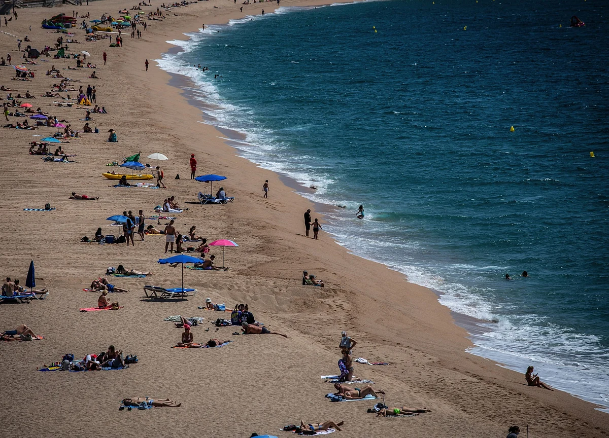Europe’s Summer in Peril as France Warns on Spain, Portugal