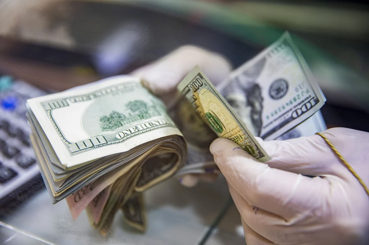 Real Yields Drop to Record Low, Investors Lap Up Inflation Debt