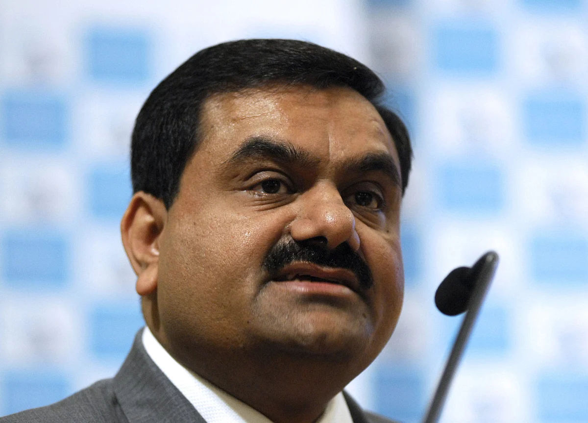 Adani Seeks $1 Billion to Refinance Mumbai Airport Debt