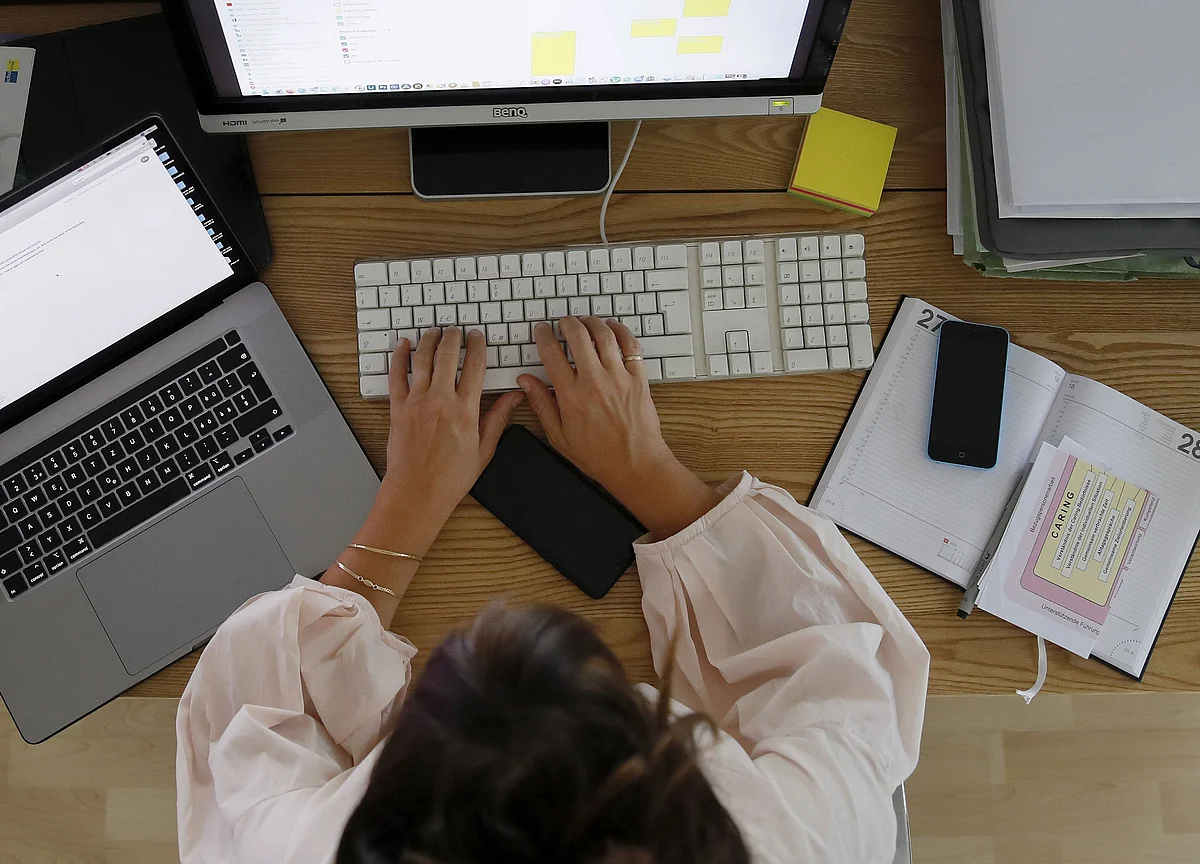 Same Job, But the Woman Makes $200,000 Less