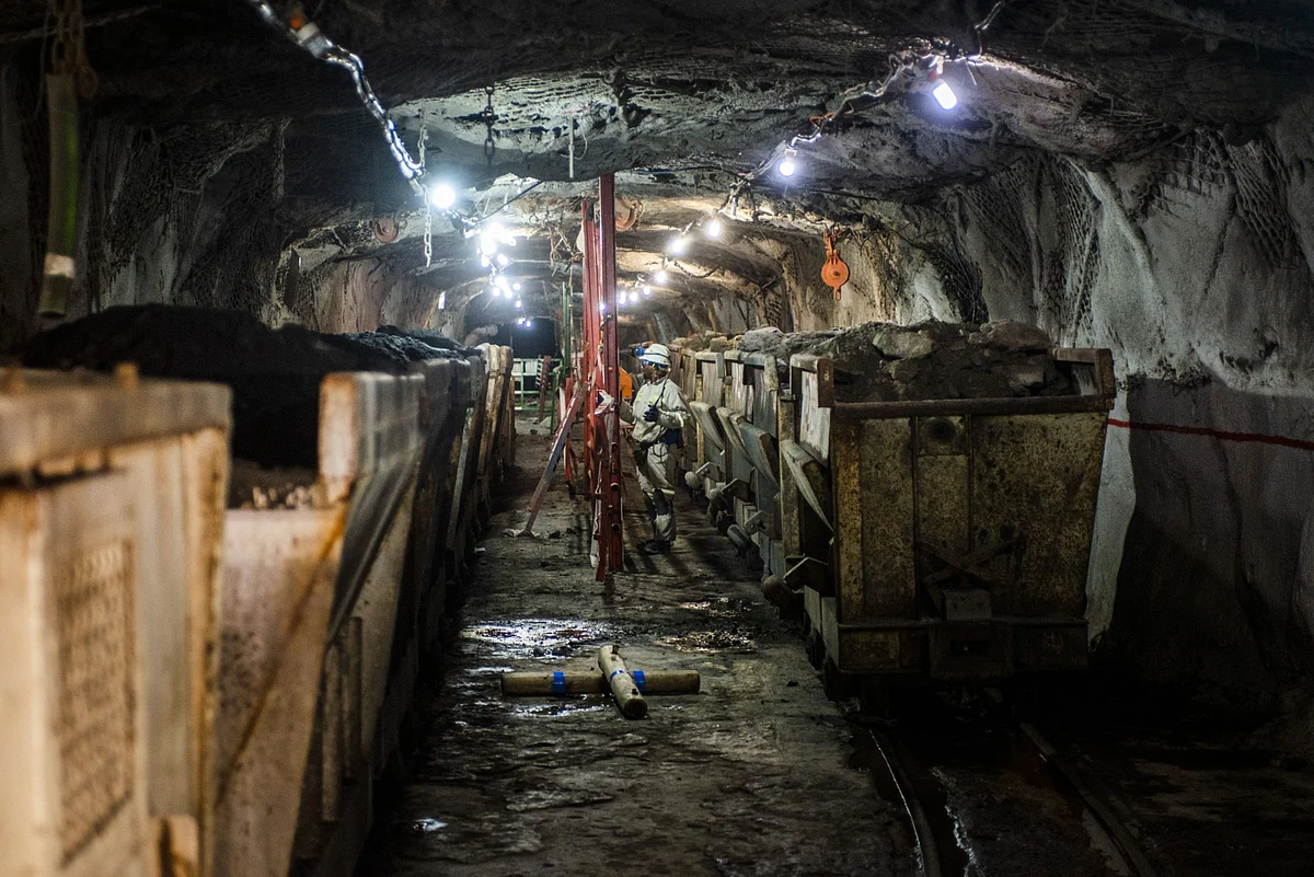 Iconic South African Mines Ravaged Economy’s Unlikely Savior