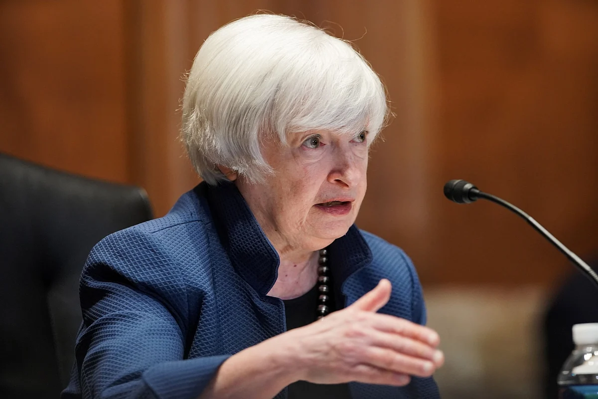 Yellen Warns of Default Risk by October Without Debt-Limit Hike