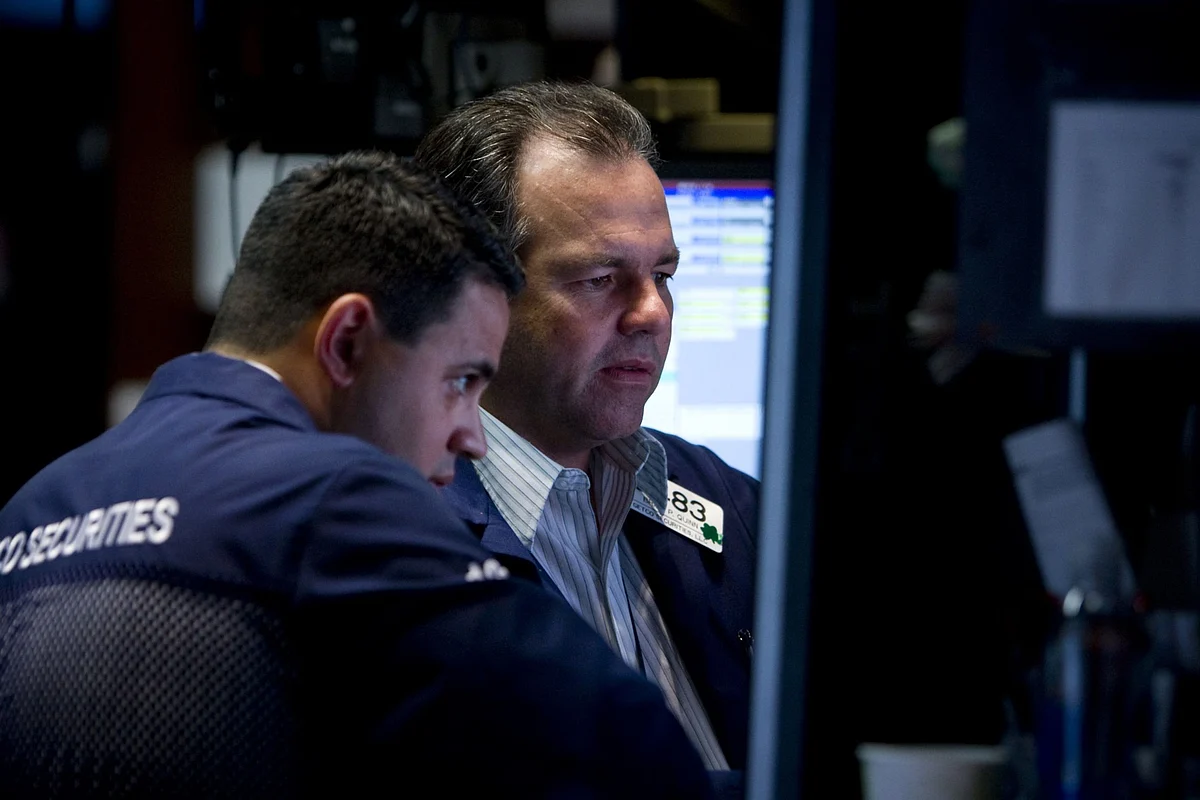 Relentless Bond Rally Has Traders Wondering What They Missed
