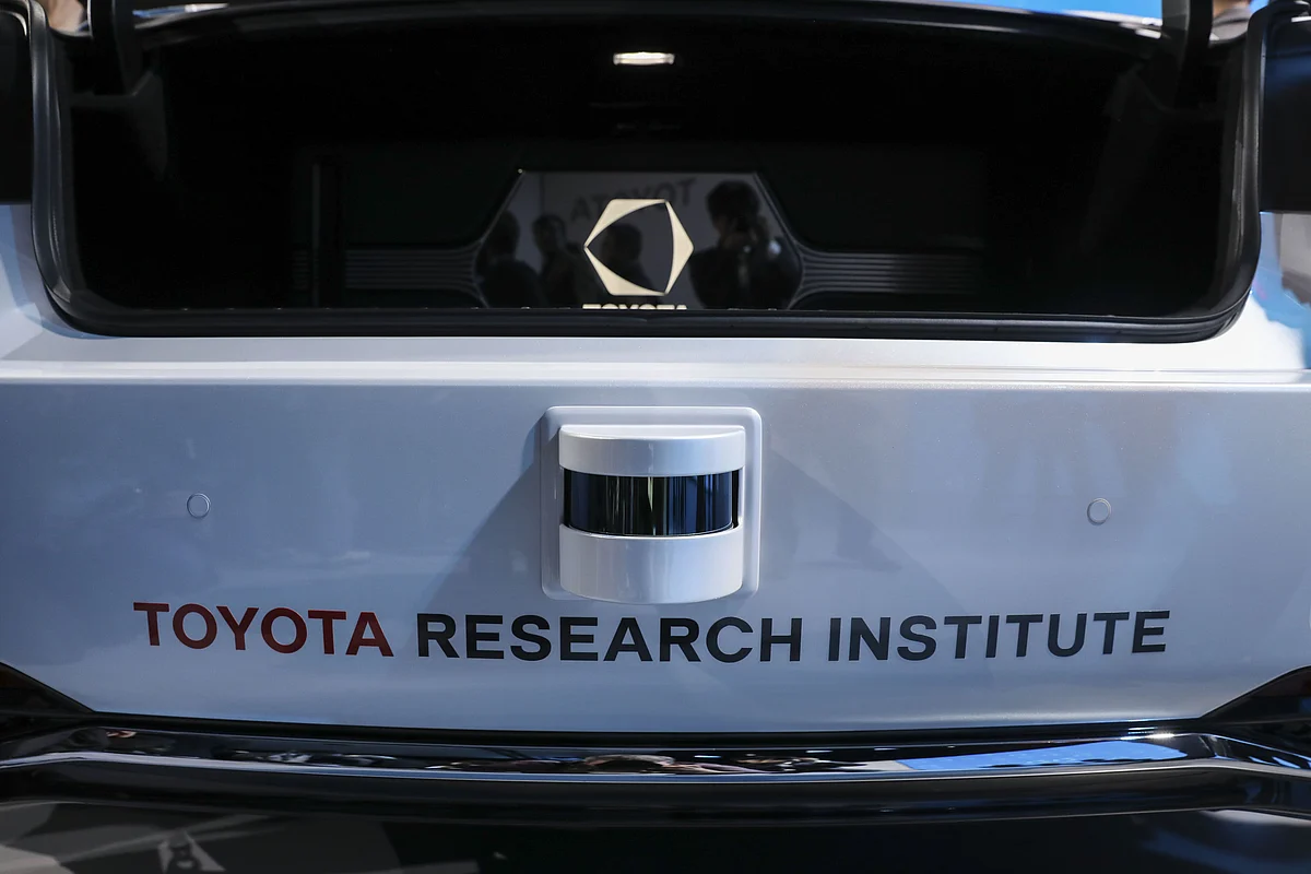 Toyota Adds Suzuki, Daihatsu to Commercial EV, Autonomous Push