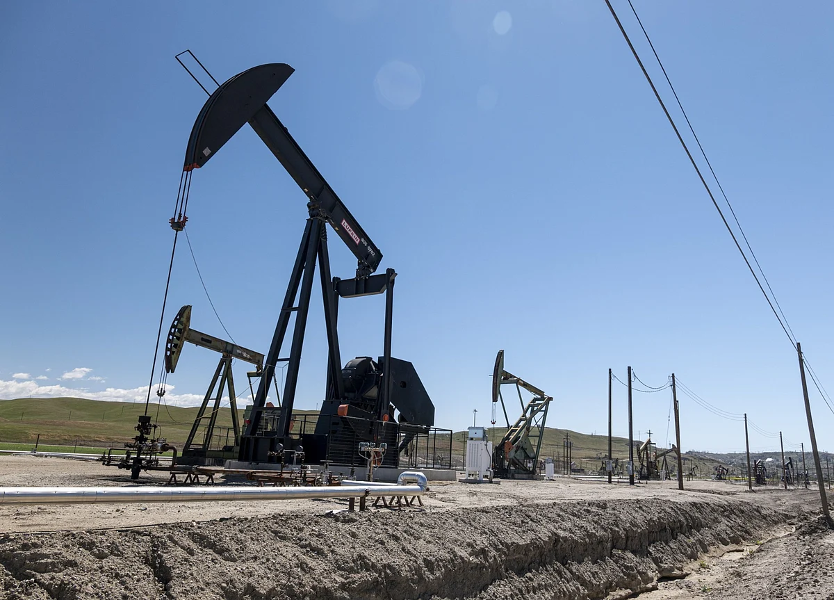 OPEC+ Oil Deal Hangs in the Balance as Key Member Rebels