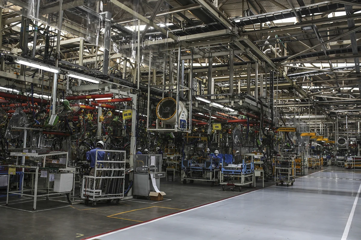 India's Industrial Output In May Falls 8% Over April