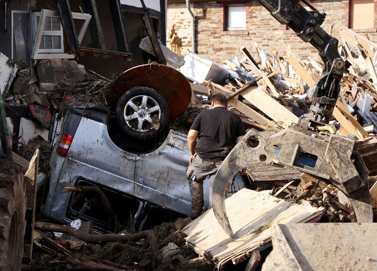 Merkel’s Government Vows Fixes to Warning System After Floods