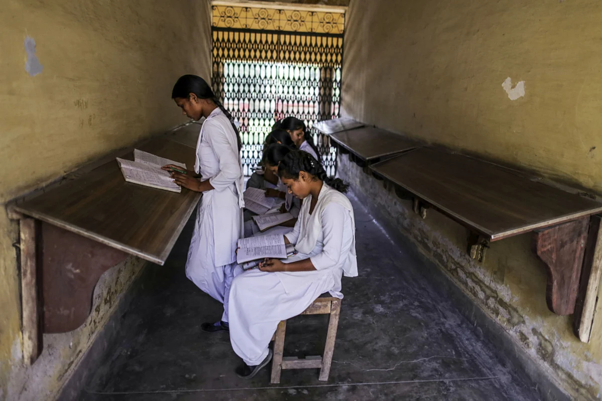 <div class="paragraphs"><p>Students study at a college in Uttar Pradesh. (Photographer: Dhiraj Singh/Bloomberg)</p></div>