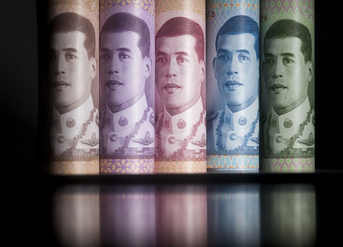 Slumping Asian Currencies Face More Risk From Slowdown in China