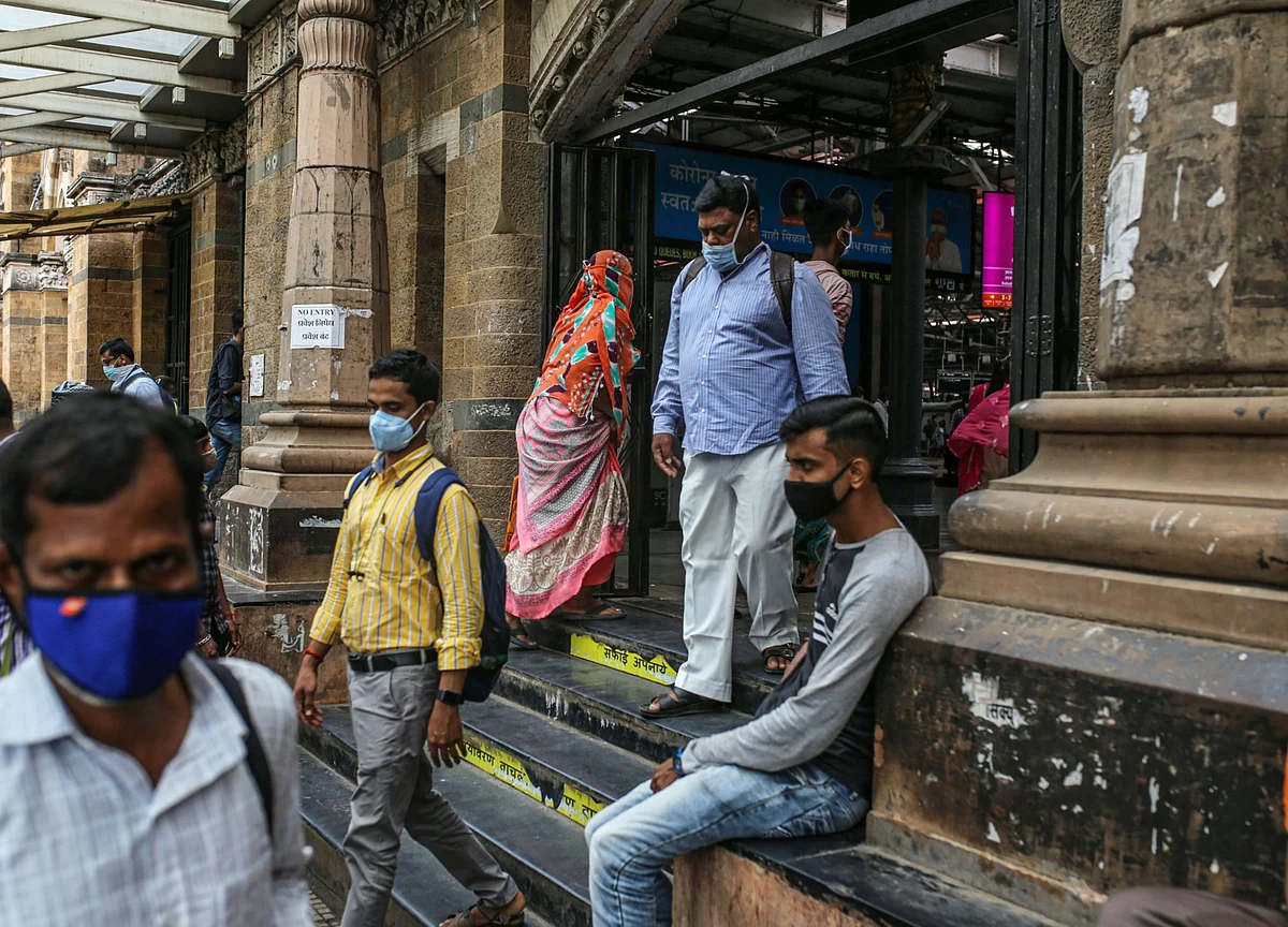 U.S. Scales Back India Travel Warning as Covid Outbreak Eases