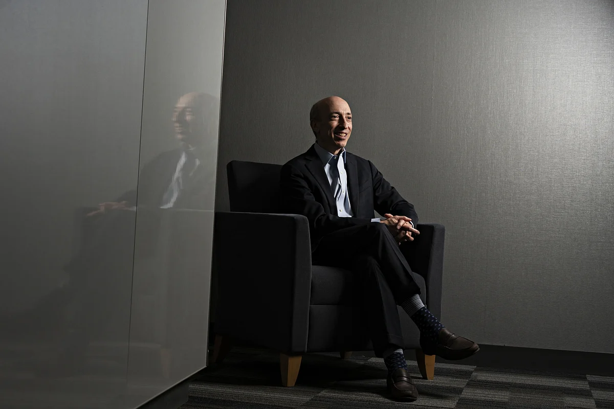 SEC Chief Warns ‘Clock Is Ticking’ on Delisting Chinese Stocks