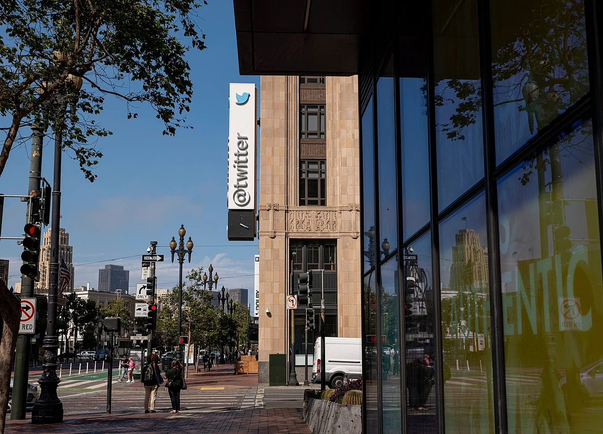Twitter Will Let Users Report Misinformation for First Time
