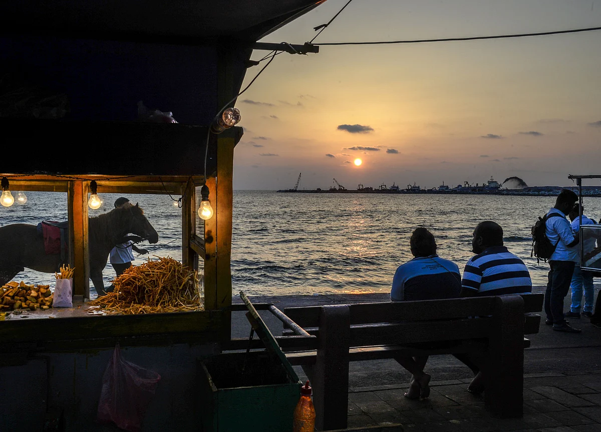 Sri Lanka Is Running Out of Money for Imports as Delta Rages