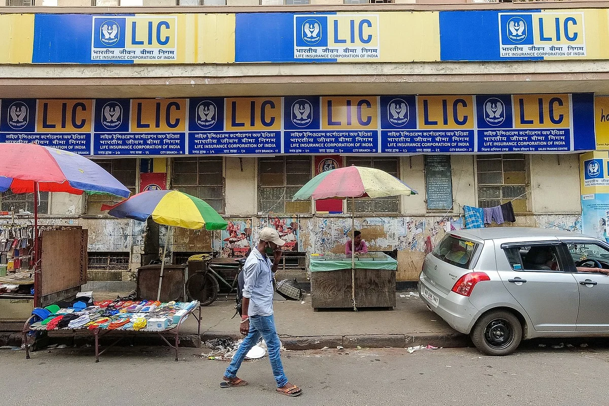 India Seeks $109 Billion Valuation In Insurer’s Mega IPO