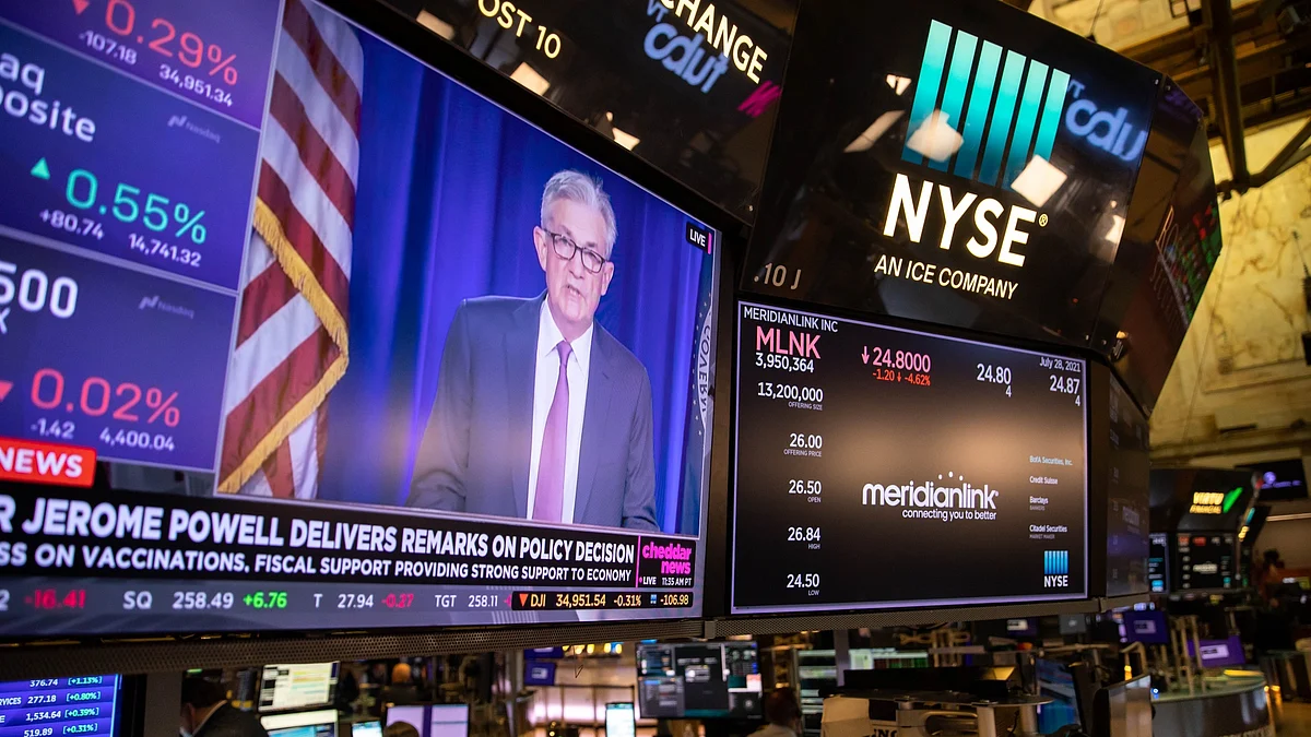 <div class="paragraphs"><p>Fed Chair Jerome Powell's address displayed on a screen at the NYSE. (Photographer: Michael Nagle/Bloomberg)</p></div>