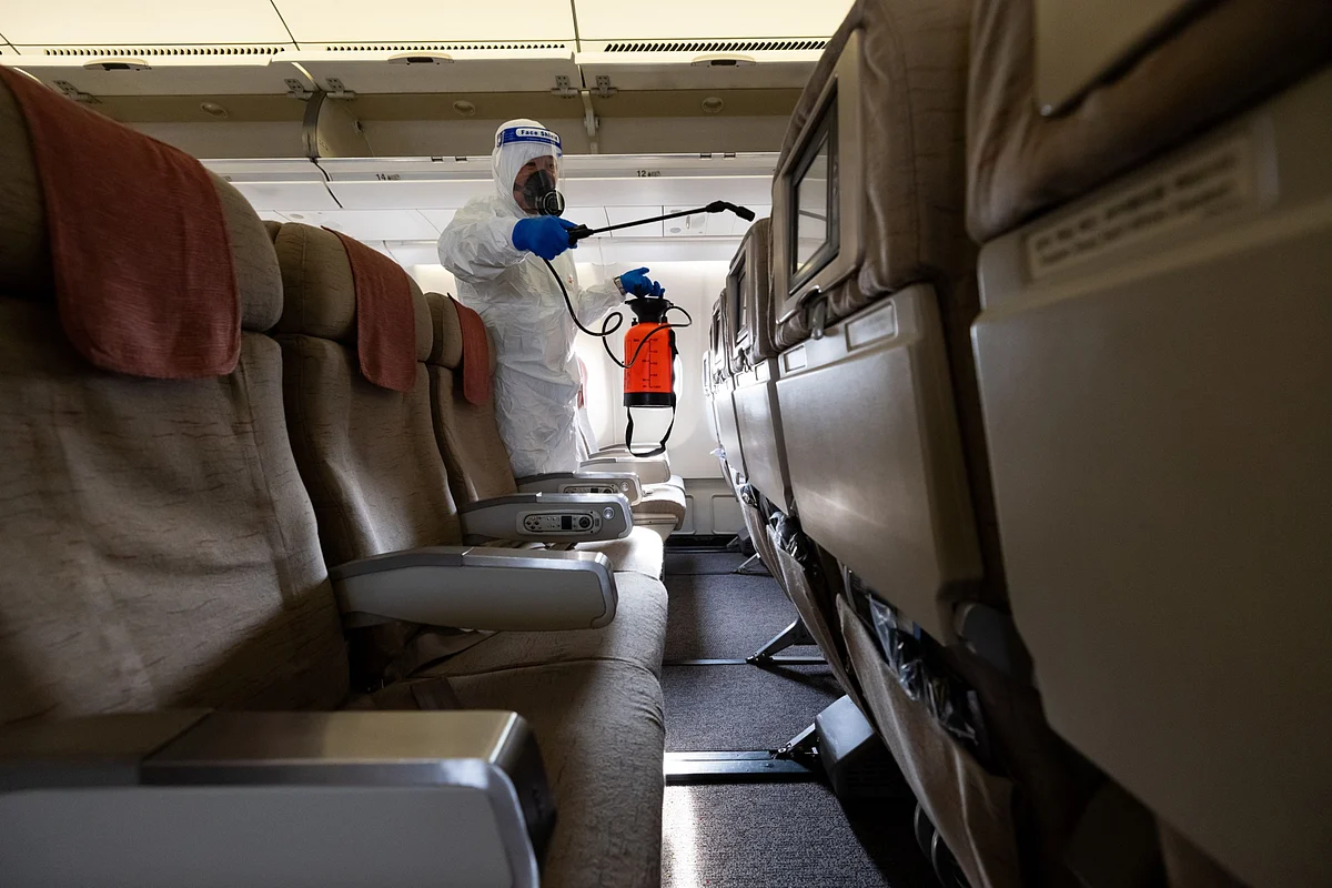 Hundreds of Flights Canceled; U.K. Cases at Record: Virus Update