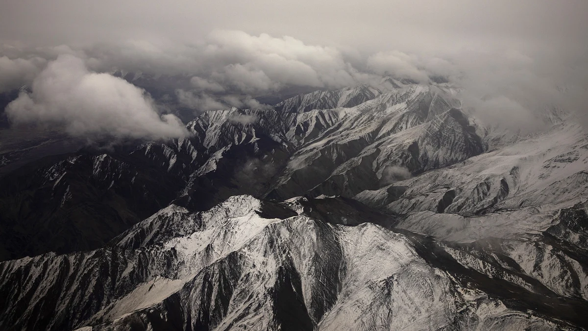 <div class="paragraphs"><p>Himalayan and Karakoram mountain ranges in the Ladakh territory. (Photographer: Prashanth Vishwanathan/Bloomberg)</p></div>