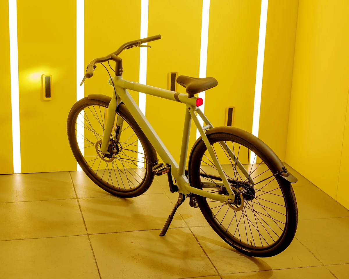 It's Time to Treat E-Bikes Like Vehicles
