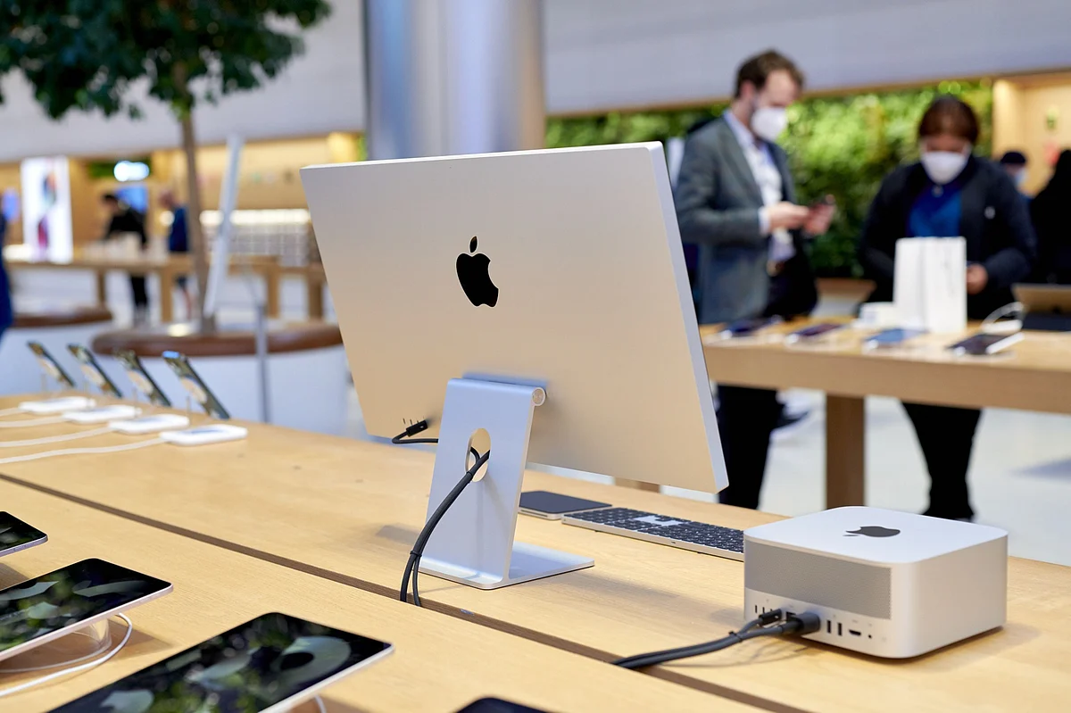 Apple Is Working on a Hardware Subscription Service for iPhones
