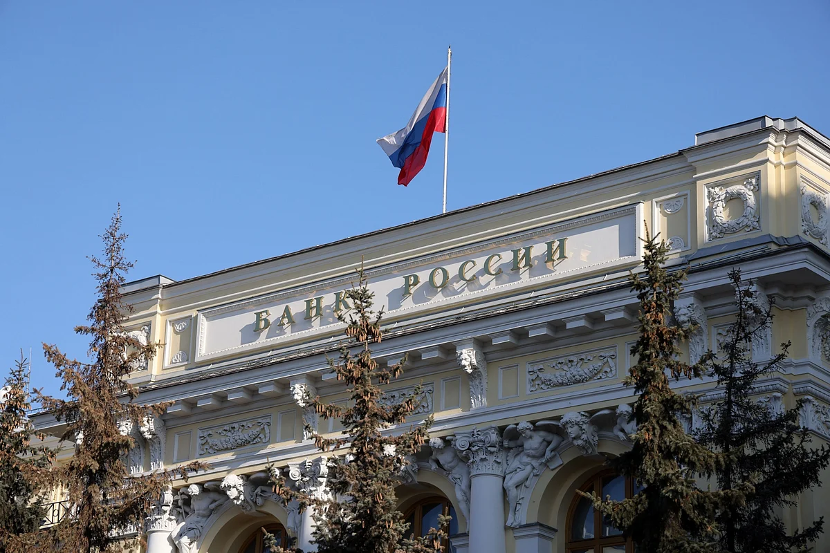 Russia May Own $140 Billion Worth of Chinese Bonds, ANZ Says