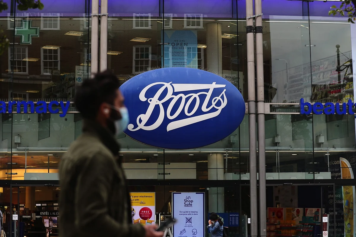 Boots Suitors Get More Time to Bid for £7 Billion Pharmacy Chain