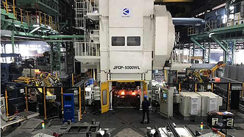 <div class="paragraphs"><p>Workers at Bharat Forge Ltd.'s forging unit. (Source: Company website)</p></div>