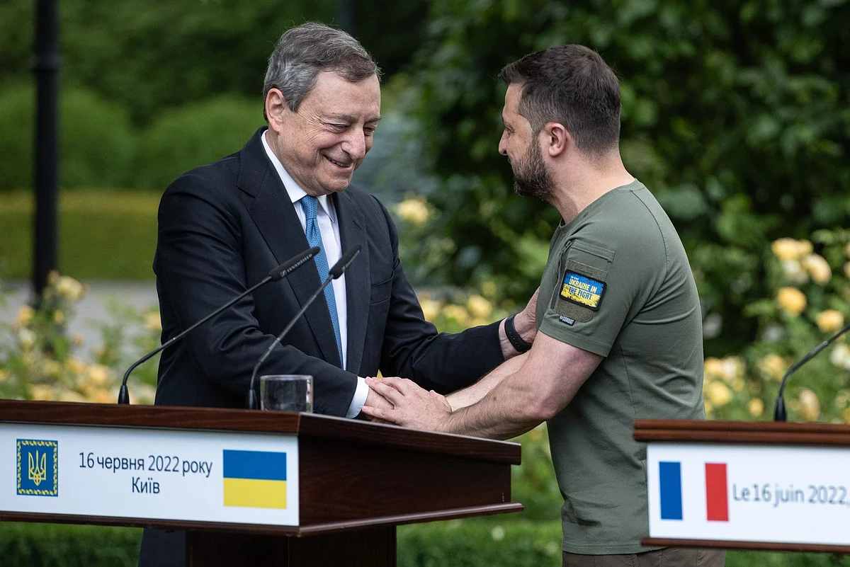 Mario Draghi and Volodymyr Zelenskiy after a news conference in Kyiv, June 16. Photographer: Alexey Furman/Getty Images