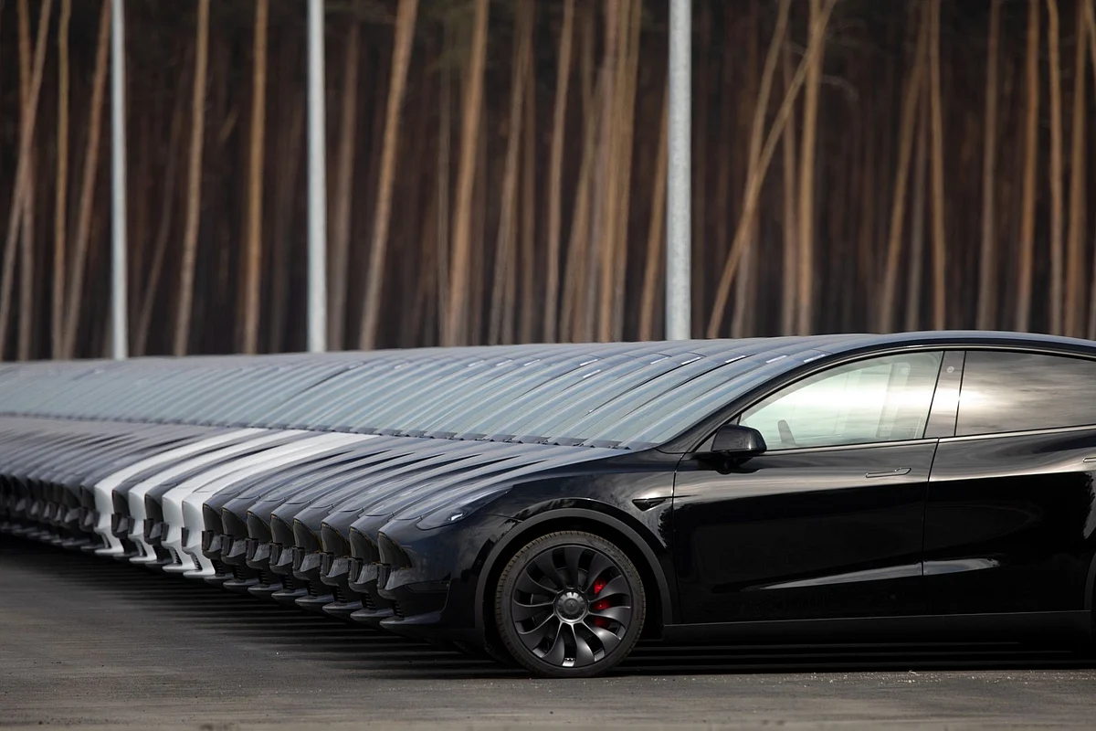 Elon Musk Says New Tesla Plants Are ‘Money Furnaces’ Losing Billions