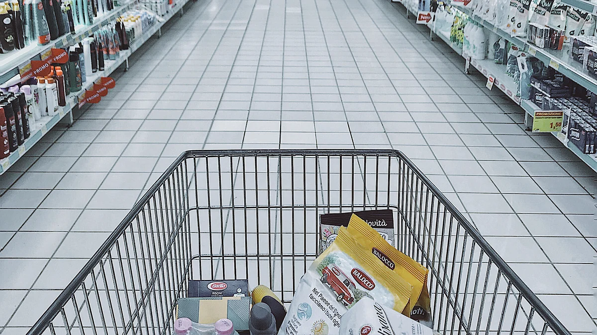 <div class="paragraphs"><p>Shopping cart inside a supermarket. (Source: pxhere.com)</p></div>