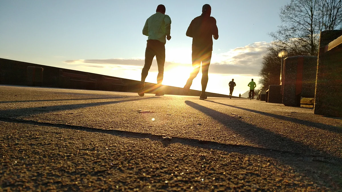 <div class="paragraphs"><p>People jogging. (Photo: Tomasz-Wozniak /Unsplash)</p></div>