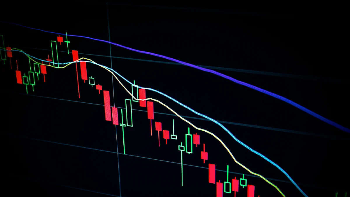 <div class="paragraphs"><p>A candle stick chart showing an economic slowdown. (Photo: Maxim Hopman/Unsplash)</p></div>