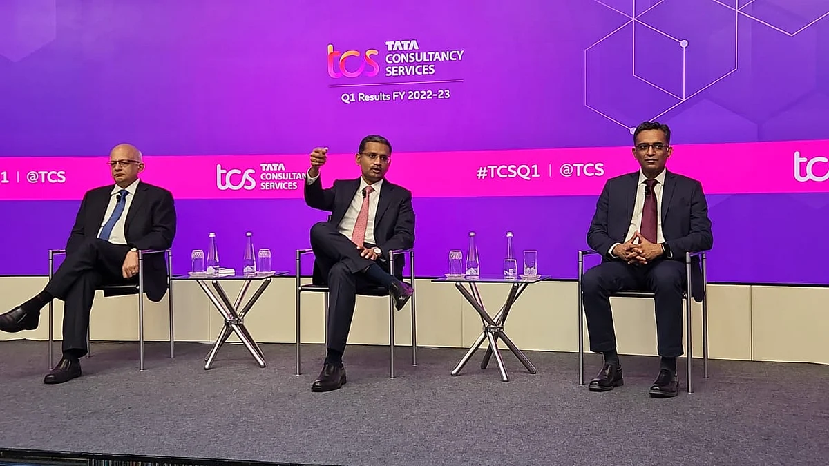 <div class="paragraphs"><p>TCS COO N Ganapathy Subramaniam, CEO Rajesh Gopinathan and CFO Samir Seksaria (L-R) (Image: Sajeet Manghat/BQPrime)</p></div>