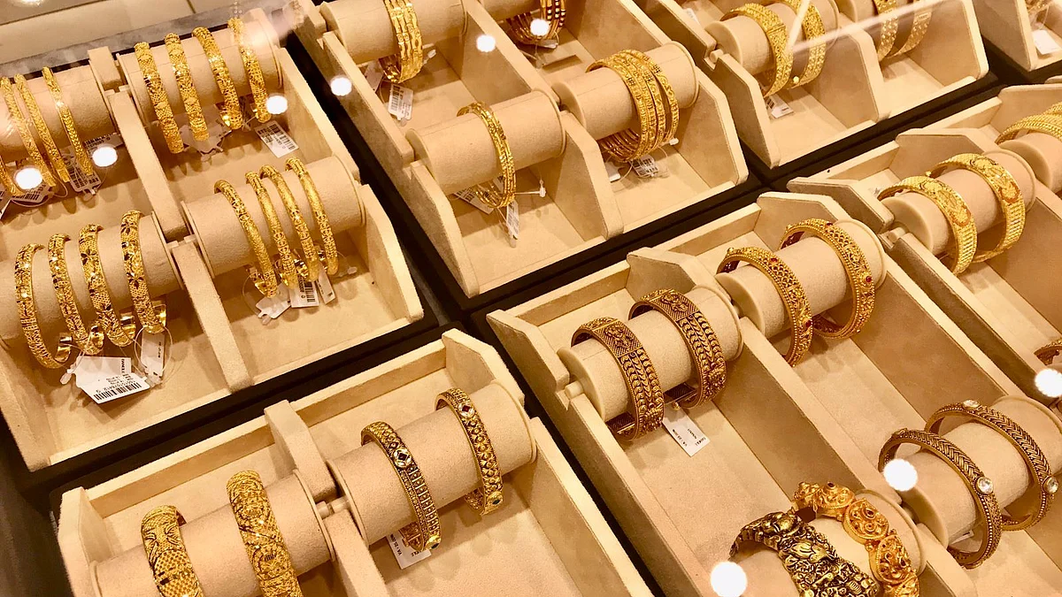 <div class="paragraphs"><p>Close view of gold bangles on display inside Kalyan Jewellers India Ltd.'s store in Mumbai. (Photo: Vijay Sartape/ BQ Prime) </p></div>