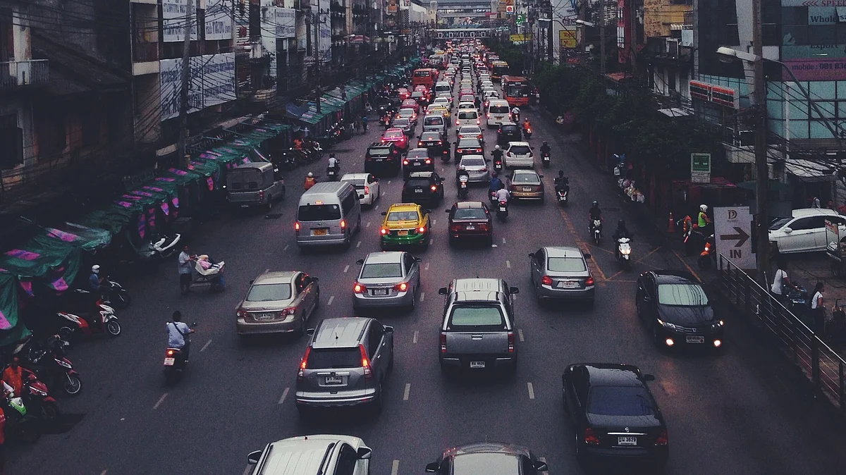 <div class="paragraphs"><p>Evening shots of vehicles moving on a road. (Source: pxhere)</p></div>