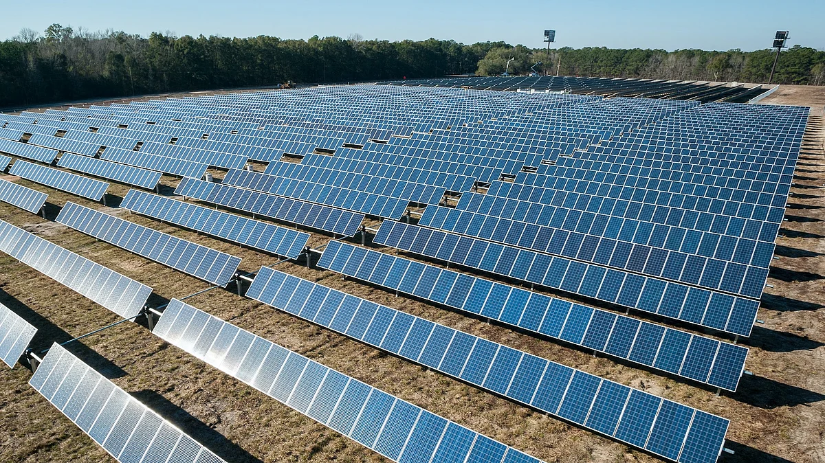 <div class="paragraphs"><p>A solar park. (Photo: Unsplash)</p></div>