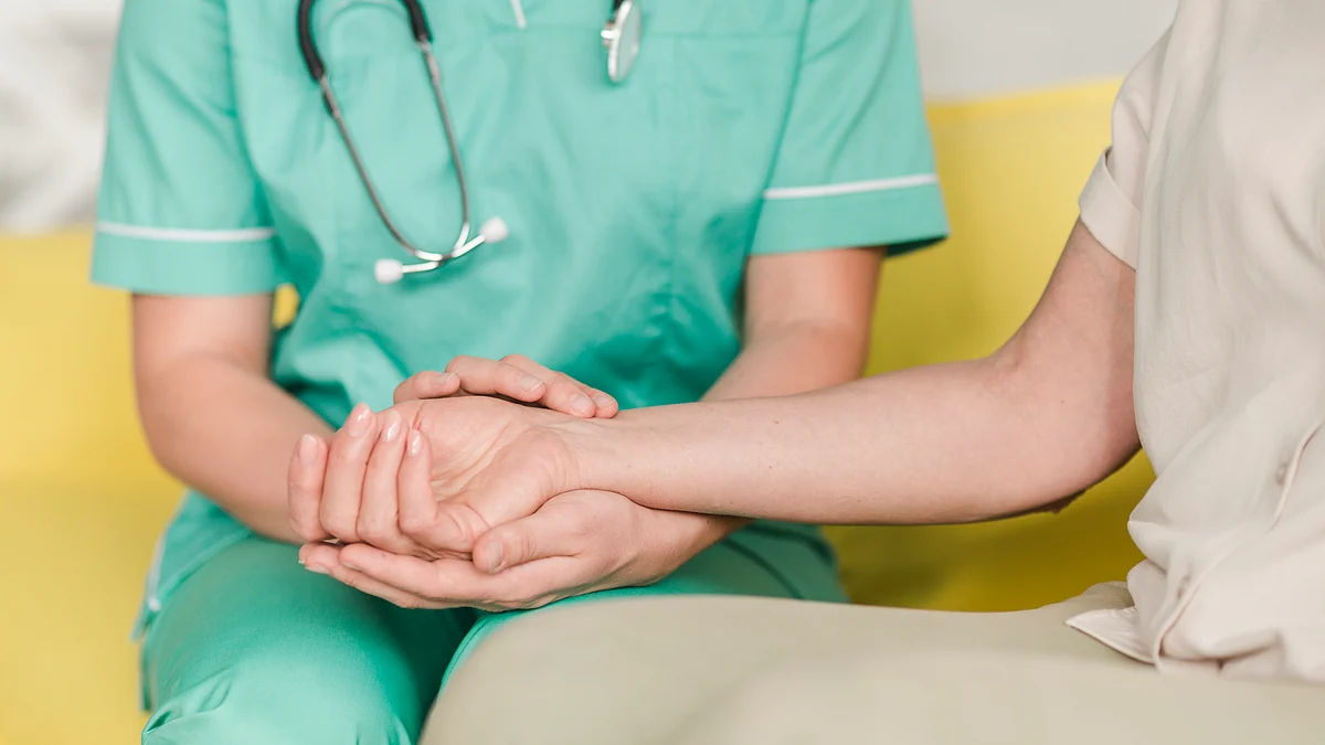 <div class="paragraphs"><p>A nurse-checking-pulse-female-patient. (Source: freepik)</p></div>