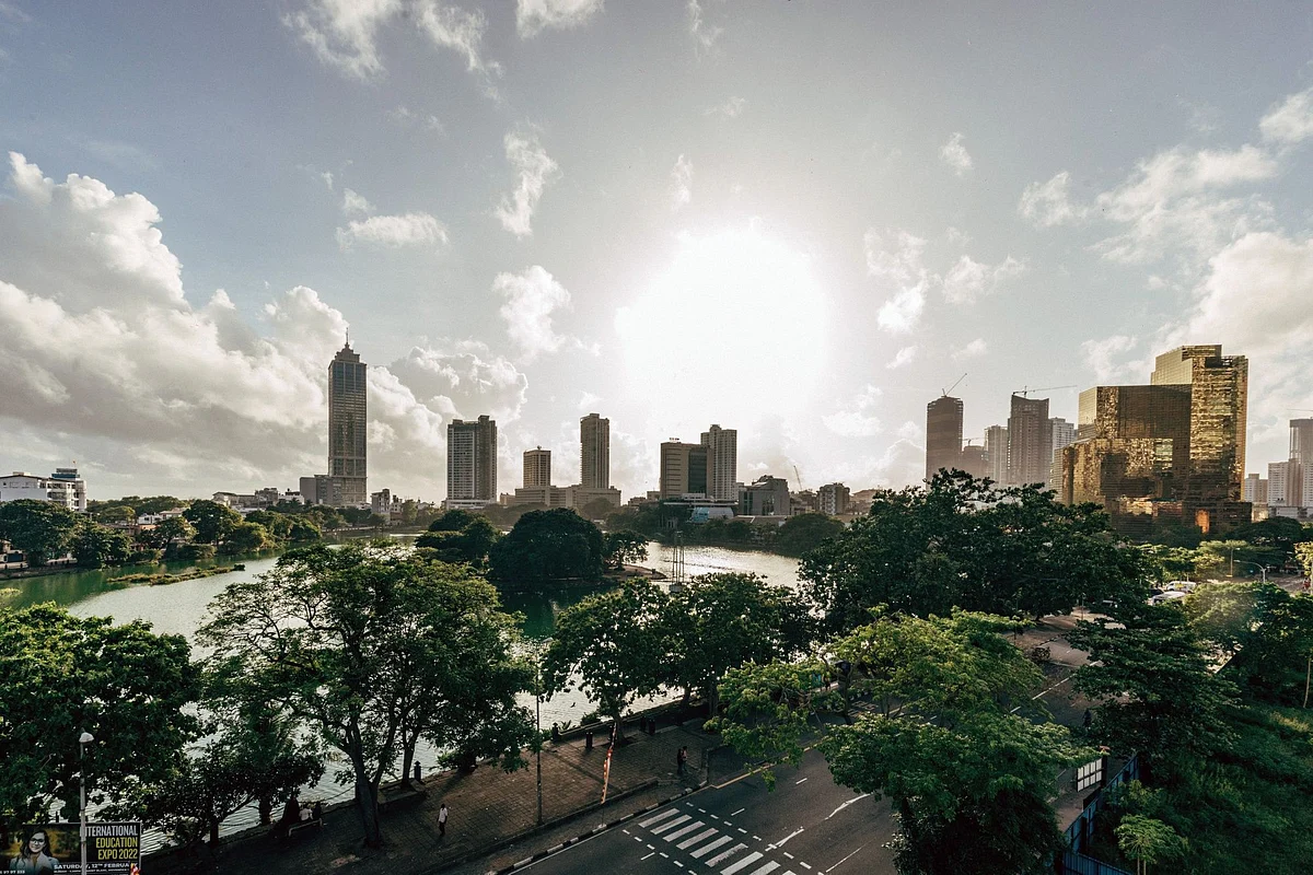 <div class="paragraphs"><p>Buildings and the Beira Lake in Colombo, Sri Lanka, on Sunday, May 22, 2022. Photo: Jonathan Wijayaratne/Bloomberg</p></div>