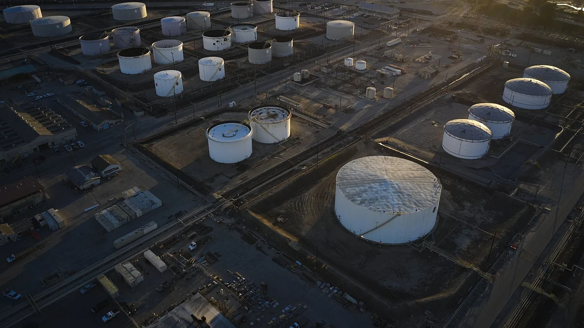 <div class="paragraphs"><p>The Torrance Refining Co. in Torrance, California. (Photo: Bing Guan/Bloomberg)</p></div>