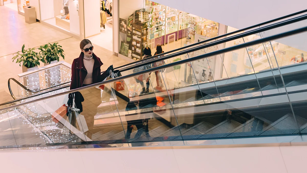 <div class="paragraphs"><p>An escalator in mall. ( Source: Unsplash)</p></div>