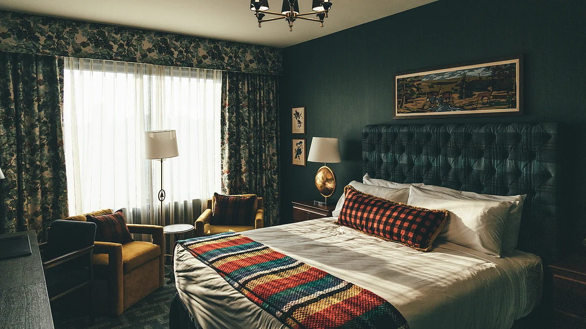 <div class="paragraphs"><p>A hotel room. (Photo: Hans-Isaac/ Unsplash)</p></div>