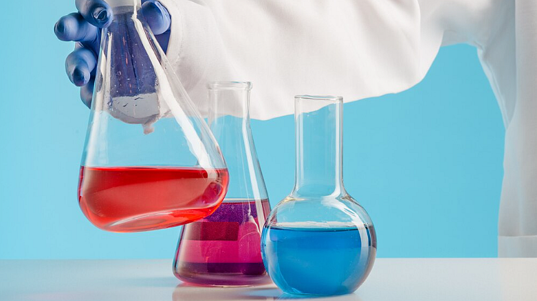 <div class="paragraphs"><p>Chemical solutions kept in flasks inside a R&D lab. (Source: Freepik)</p></div>