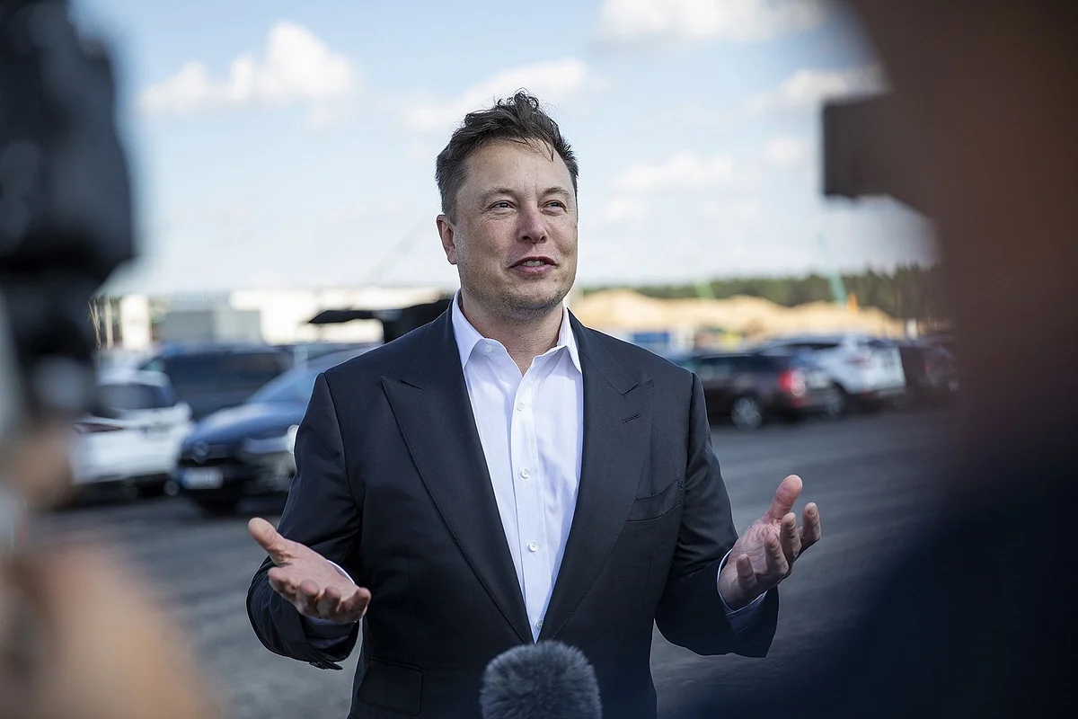 <div class="paragraphs"><p>Tesla CEO Elon Musk talks to the press as he arrives to to have a look at the construction site of the new Tesla Gigafactory near Berlin on Sept. 3, 2020. (Photo: Maja Hitij/Getty Images)</p></div>