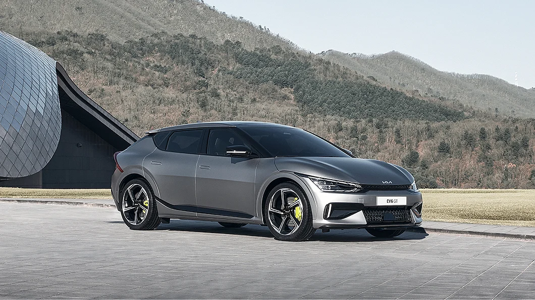 <div class="paragraphs"><p>(Source: Kia Motors website</p></div>
