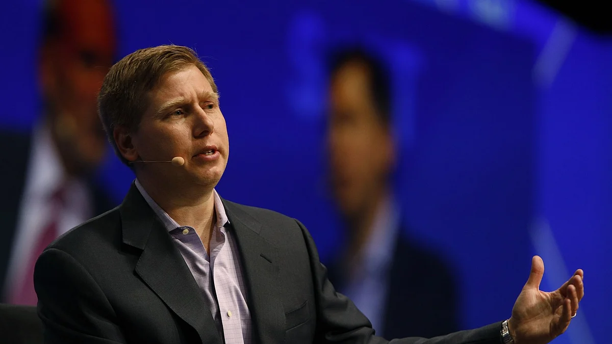Barry Silbert, founder and chief executive officer of Digital Currency Group Inc., speaks during the Skybridge Alternatives (SALT) conference in Las Vegas, Nevada, U.S., on Thursday, May 9, 2019. SALT brings together investors, policy experts, politicians and business leaders to network and share ideas to unlock growth opportunities in finance, economics, entrepreneurship, public policy, technology and philanthropy.