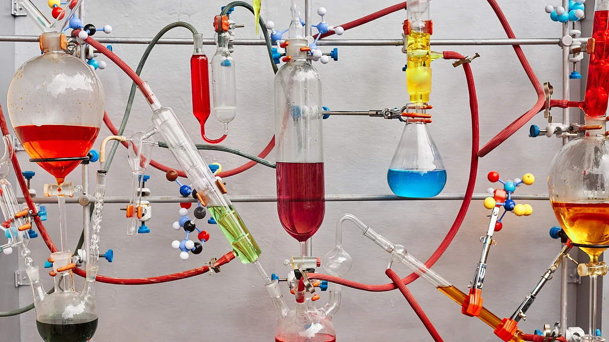 <div class="paragraphs"><p>Chemical solutions in a lab. (Source: freepik)</p></div>