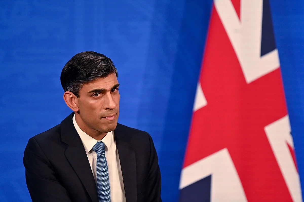 LONDON, ENGLAND - FEBRUARY 03: Britain's Chancellor of the Exchequer Rishi Sunak hosts a press conference in the Downing Street Briefing Room on February 3, 2022 in London, England. As the energy regulator, OFGEM, announced a domestic energy price cap rise of 54 percent earlier today, the Chancellor of the Exchequer announced the Energy Bill Rebate to help ease the cost of living burden. Council tax rebates of £150 for 80% of households and £200 off energy bills in October form £9.1 billion treasury package of support. (Photo by Justin Tallis - WPA Pool/Getty Images)